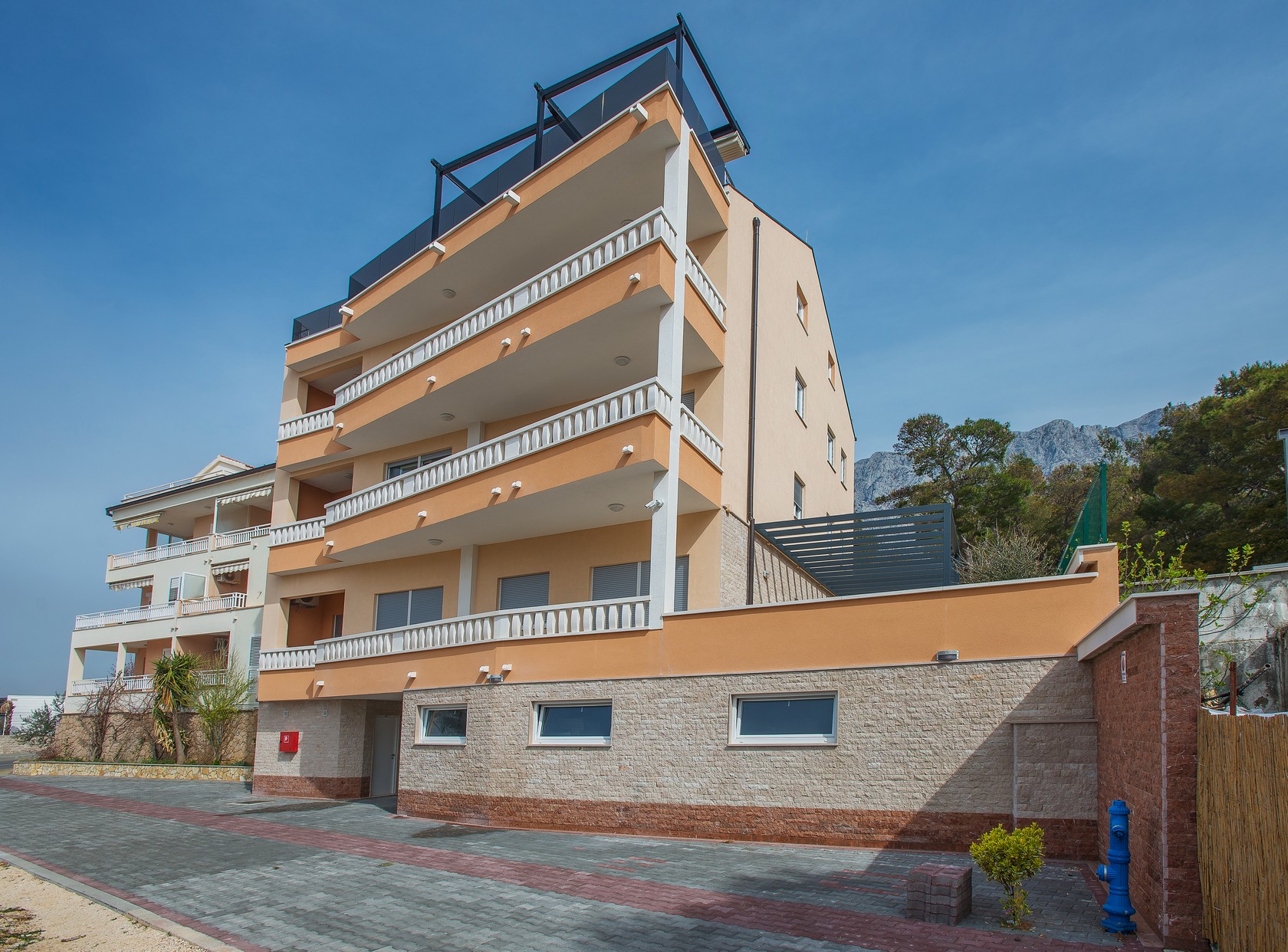 Makarska Apartments Ivano A1 (A3+2) — Makarska Touristik