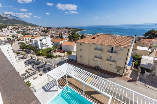 Gallery Thumbnail https://makarska-touristik.com/wp-content/uploads/2024/07/Luxus-Villa-M-two-bedroom-apart-4.jpg