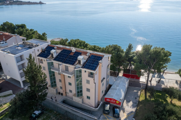 Gallery Thumbnail https://makarska-touristik.com/wp-content/uploads/2024/12/Beach-apartment-simic-room-for-two-12.jpg