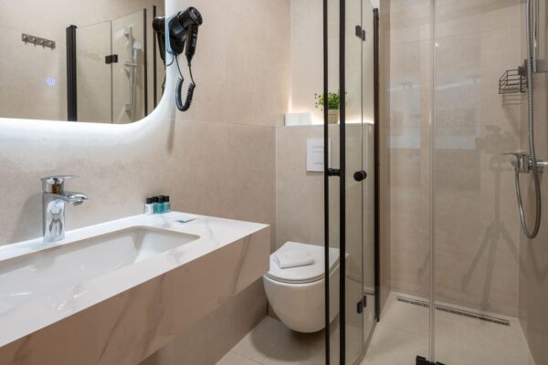 Gallery Thumbnail https://makarska-touristik.com/wp-content/uploads/2024/12/Beach-apartment-simic-three-bedroom-apartment-17.jpg