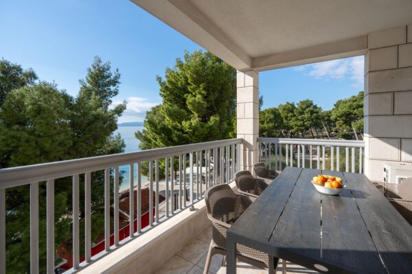 Gallery Thumbnail https://makarska-touristik.com/wp-content/uploads/2024/12/Beach-apartment-simic-three-bedroom-apartment-21.jpg