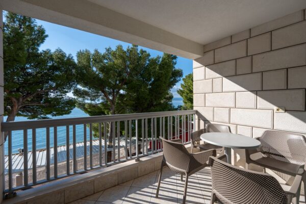 Gallery Thumbnail https://makarska-touristik.com/wp-content/uploads/2024/12/Beach-apartment-simic-two-bedroom-apartment-21.jpg
