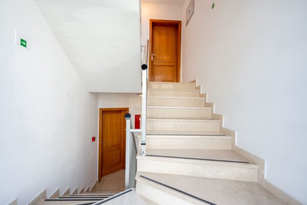 Gallery Thumbnail https://makarska-touristik.com/wp-content/uploads/2024/12/Beach-apartment-simic-two-bedroom-apartment-23.jpg