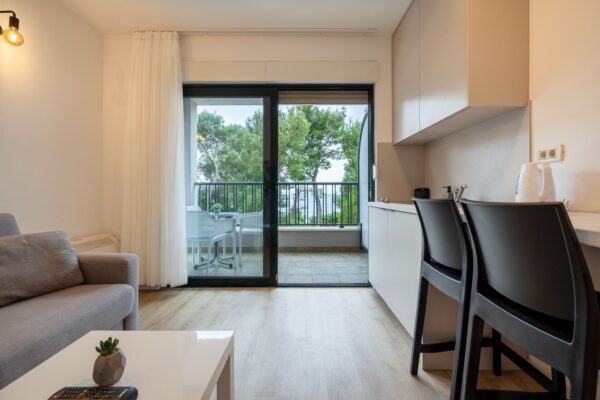 Gallery Thumbnail https://makarska-touristik.com/wp-content/uploads/2026/02/Makarska-beach-apartments-lucija-21-1.jpg