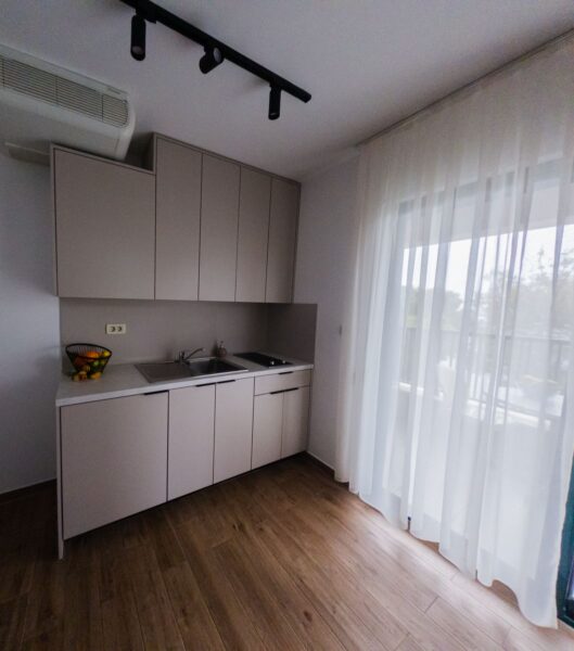Gallery Thumbnail https://makarska-touristik.com/wp-content/uploads/2026/02/Makarska-beach-apartments-lucija-21-10.jpg