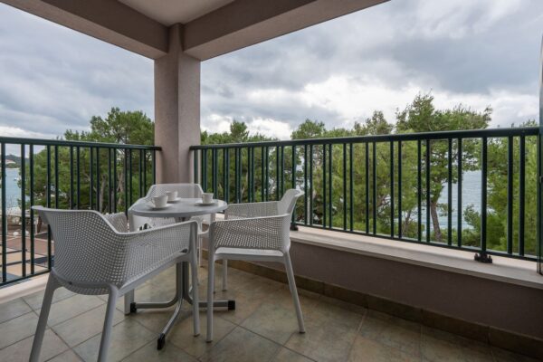 Gallery Thumbnail https://makarska-touristik.com/wp-content/uploads/2026/02/Makarska-beach-apartments-lucija-21-12-1.jpg