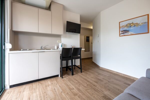 Gallery Thumbnail https://makarska-touristik.com/wp-content/uploads/2026/02/Makarska-beach-apartments-lucija-21-5-1.jpg