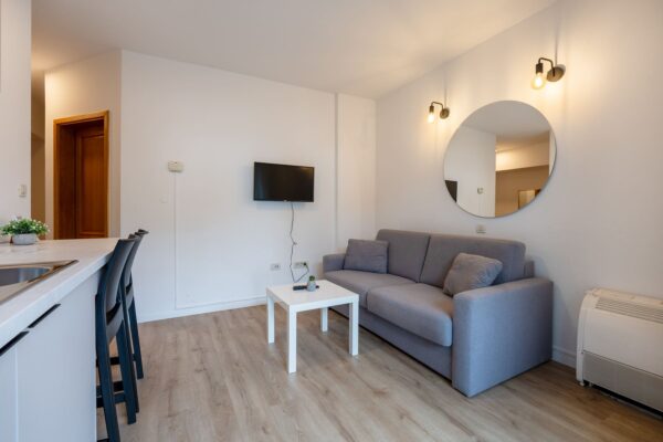 Gallery Thumbnail https://makarska-touristik.com/wp-content/uploads/2026/02/Makarska-beach-apartments-lucija-21-6.jpg