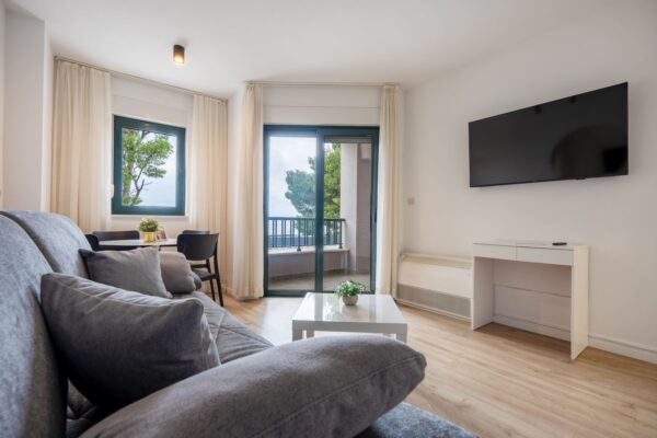 Gallery Thumbnail https://makarska-touristik.com/wp-content/uploads/2026/02/Makarska-beach-apartments-lucija-22-2-1.jpg