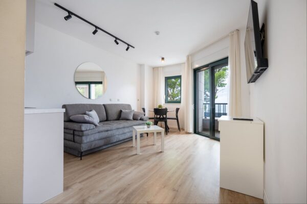 Gallery Thumbnail https://makarska-touristik.com/wp-content/uploads/2026/02/Makarska-beach-apartments-lucija-22-3-1.jpg