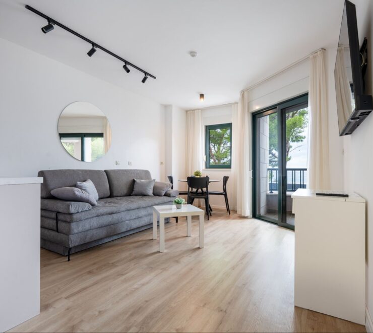 Makarska Beach Apartments Lucija 2+2