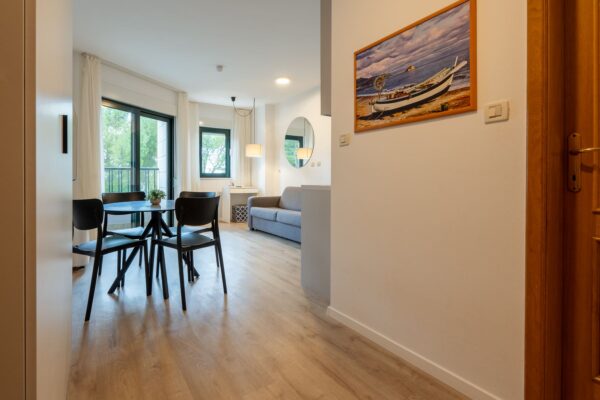 Gallery Thumbnail https://makarska-touristik.com/wp-content/uploads/2026/02/Makarska-beach-apartments-lucija-22-8-1.jpg