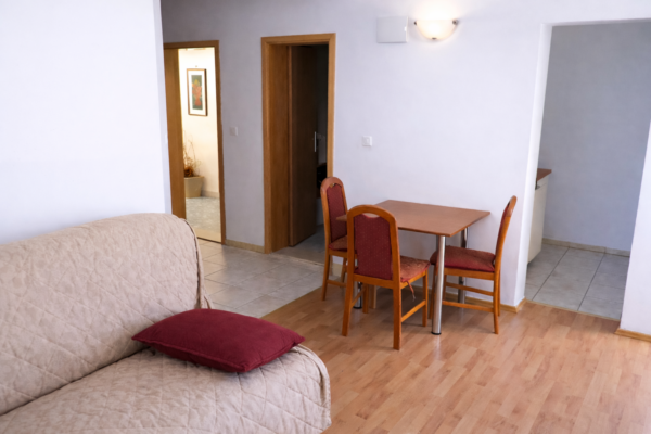 Gallery Thumbnail https://makarska-touristik.com/wp-content/uploads/2026/03/Beachfront-Villa-Sunce-Podgora-2-1-4.png