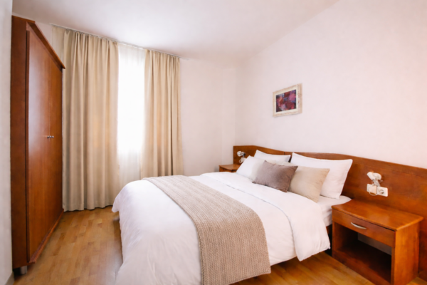 Gallery Thumbnail https://makarska-touristik.com/wp-content/uploads/2026/03/Beachfront-Villa-Sunce-Podgora-2-1-8.png
