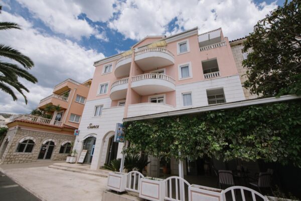 Gallery Thumbnail https://makarska-touristik.com/wp-content/uploads/2026/03/Seaview-Villa-Sunce-Podgora-A2-18.jpg