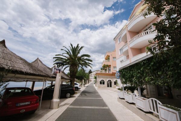 Gallery Thumbnail https://makarska-touristik.com/wp-content/uploads/2026/03/Seaview-Villa-Sunce-Podgora-A2-19.jpg