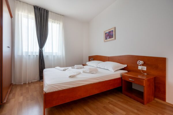 Gallery Thumbnail https://makarska-touristik.com/wp-content/uploads/2026/03/Seaview-Villa-Sunce-Podgora-A2-2-13.jpg