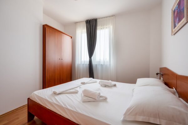 Gallery Thumbnail https://makarska-touristik.com/wp-content/uploads/2026/03/Seaview-Villa-Sunce-Podgora-A2-2-14.jpg