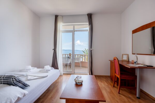 Gallery Thumbnail https://makarska-touristik.com/wp-content/uploads/2026/03/Seaview-Villa-Sunce-Podgora-A2-2-3.jpg