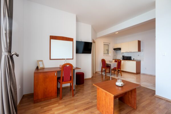 Gallery Thumbnail https://makarska-touristik.com/wp-content/uploads/2026/03/Seaview-Villa-Sunce-Podgora-A2-2-5.jpg
