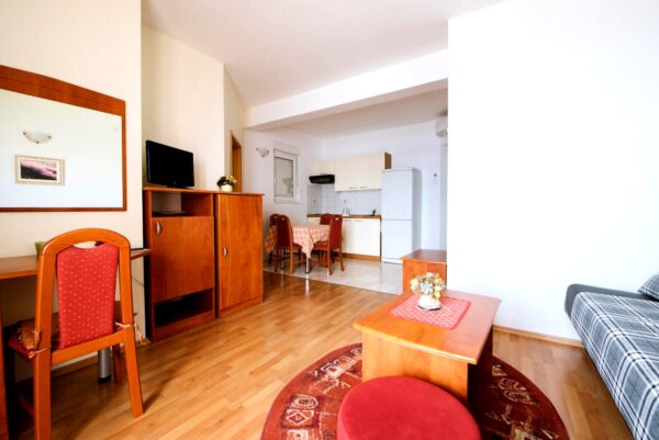 Gallery Thumbnail https://makarska-touristik.com/wp-content/uploads/2026/03/Seaview-Villa-Sunce-Podgora-A2-2-8.jpeg