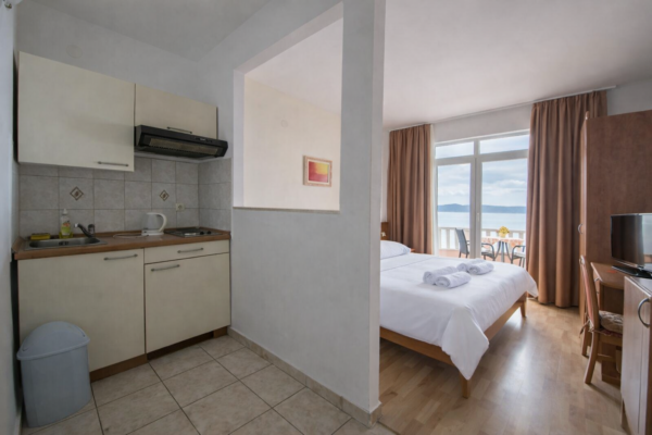 Gallery Thumbnail https://makarska-touristik.com/wp-content/uploads/2026/03/Seaview-Villa-Sunce-Podgora-A2-3.png