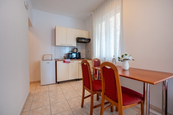 Gallery Thumbnail https://makarska-touristik.com/wp-content/uploads/2026/03/Seaview-Villa-Sunce-Podgora-A3-1-8.jpg