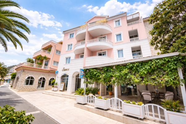 Gallery Thumbnail https://makarska-touristik.com/wp-content/uploads/2026/03/Seaview-Villa-Sunce-Podgora-A5-2-3.png