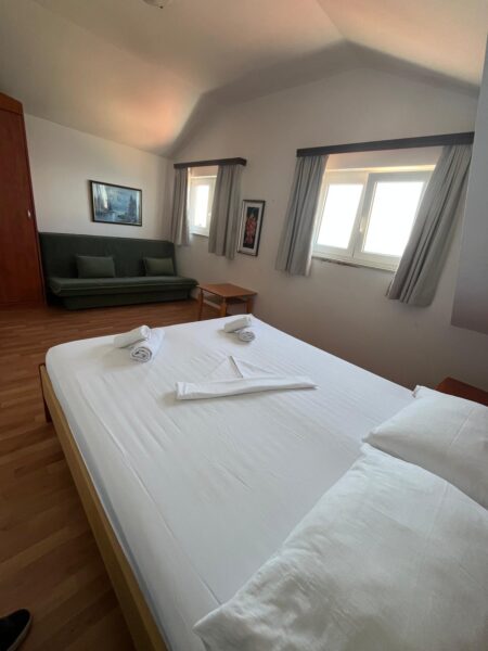 Gallery Thumbnail https://makarska-touristik.com/wp-content/uploads/2026/03/Seaview-Villa-Sunce-Podgora-A5-2-9.jpeg
