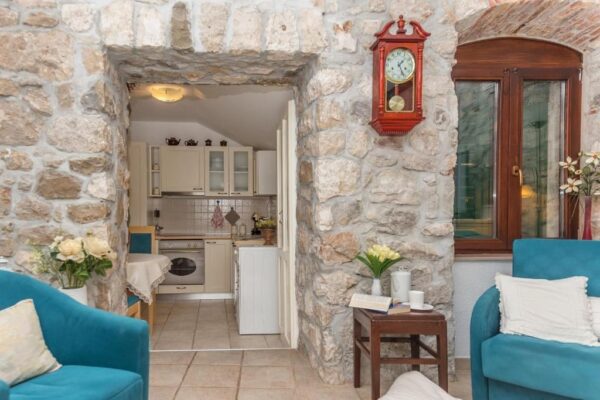 Gallery Thumbnail https://makarska-touristik.com/wp-content/uploads/2026/05/Apartman-Listun-11.jpg