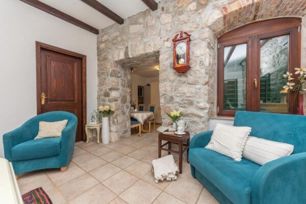 Gallery Thumbnail https://makarska-touristik.com/wp-content/uploads/2026/05/Apartman-Listun-6.jpg