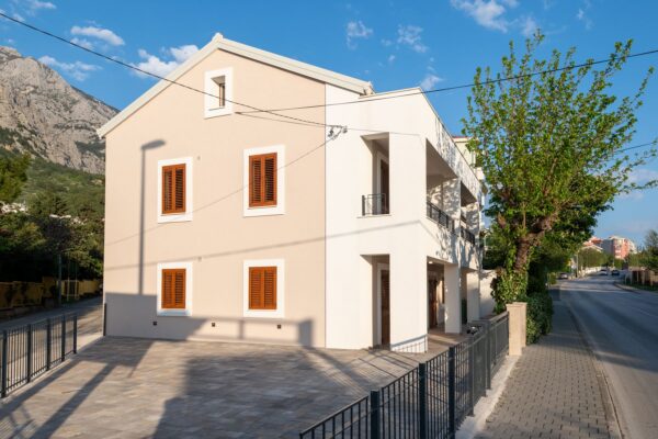 Gallery Thumbnail https://makarska-touristik.com/wp-content/uploads/2026/05/Villa-Merkur-A2-15.jpg