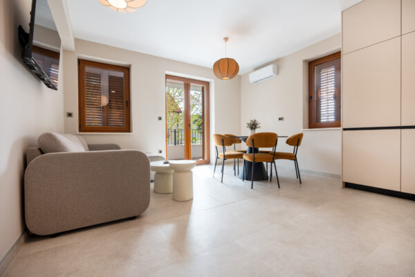 Gallery Thumbnail https://makarska-touristik.com/wp-content/uploads/2026/05/Villa-Merkur-A3-10.jpg