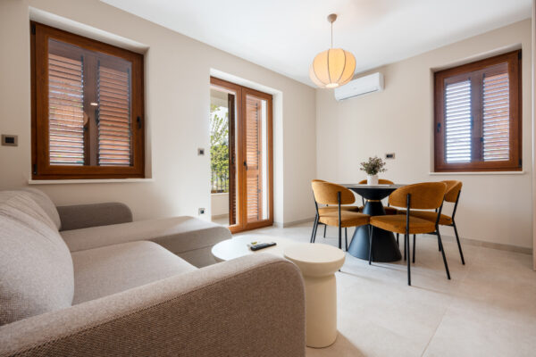 Gallery Thumbnail https://makarska-touristik.com/wp-content/uploads/2026/05/Villa-Merkur-A3-2.jpg