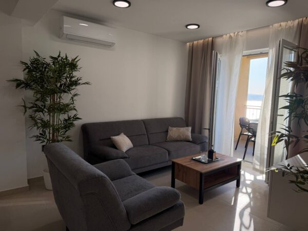 Gallery Thumbnail https://makarska-touristik.com/wp-content/uploads/2026/06/Sunset-apartman-Tucepi-14.jpg