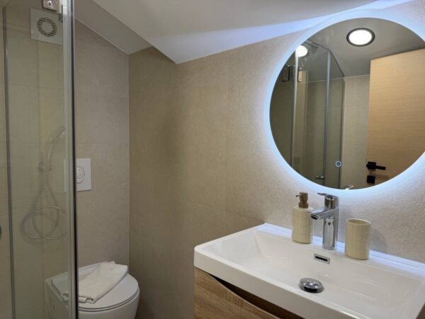 Gallery Thumbnail https://makarska-touristik.com/wp-content/uploads/2026/06/Sunset-apartman-Tucepi-6.jpg
