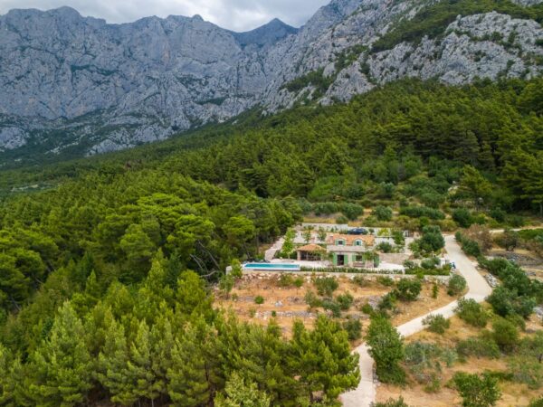 Gallery Thumbnail https://makarska-touristik.com/wp-content/uploads/2026/06/Villa-Makar-23.jpg